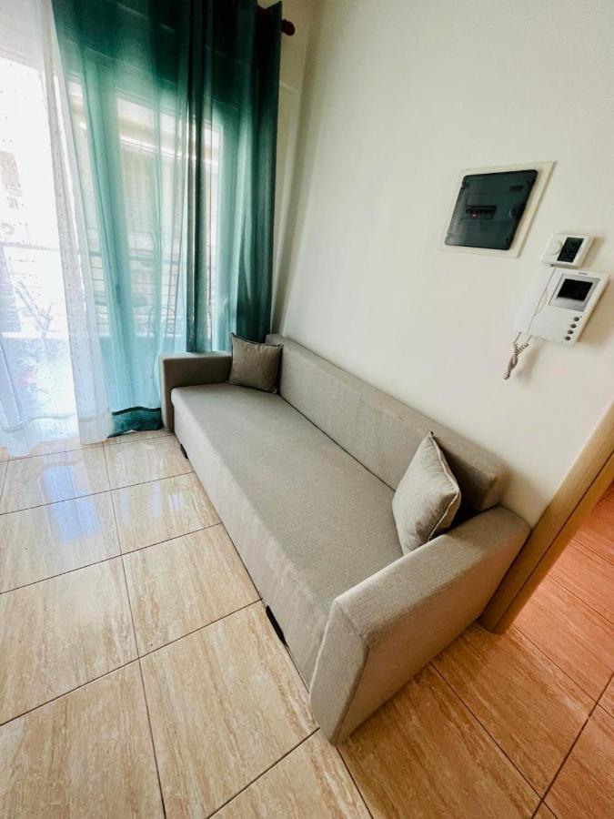 Apartment Syggrou Project 6