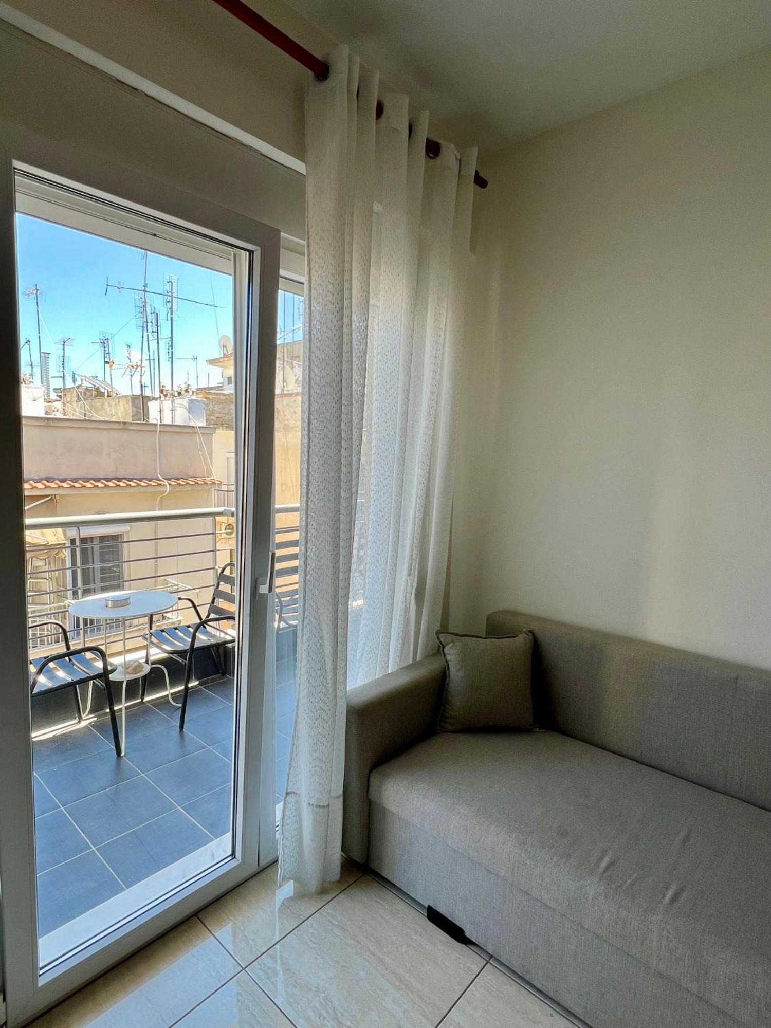Apartment Syggrou Project 6